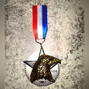 2002 Medal for America Hallmark Ornament